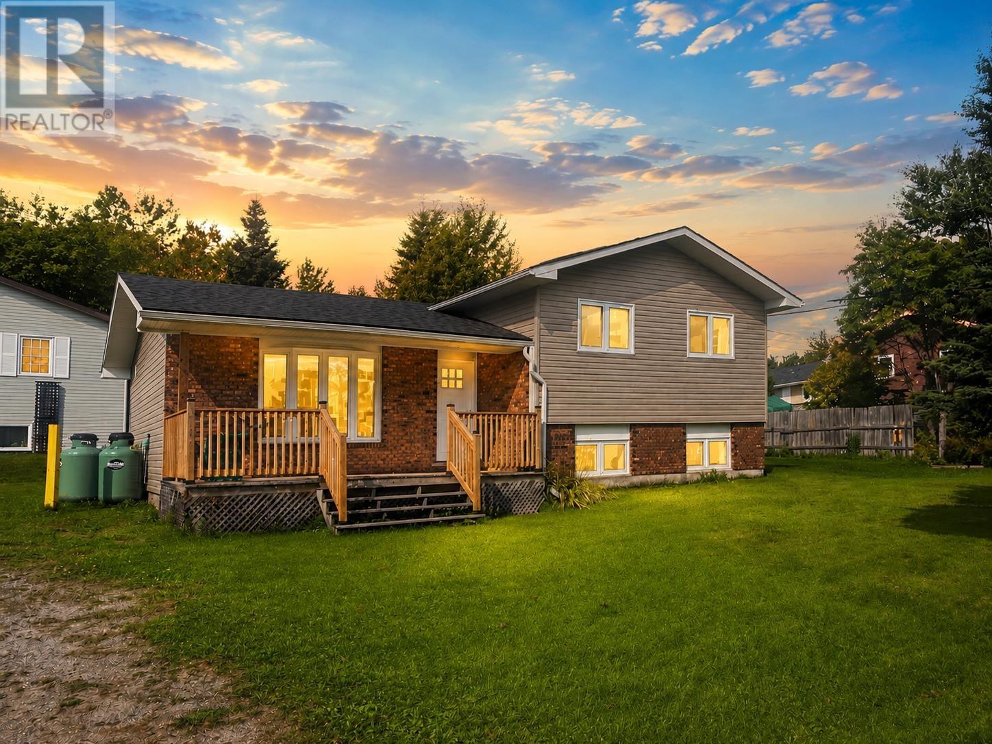 64 Parkway Place, Terrace Bay, Ontario