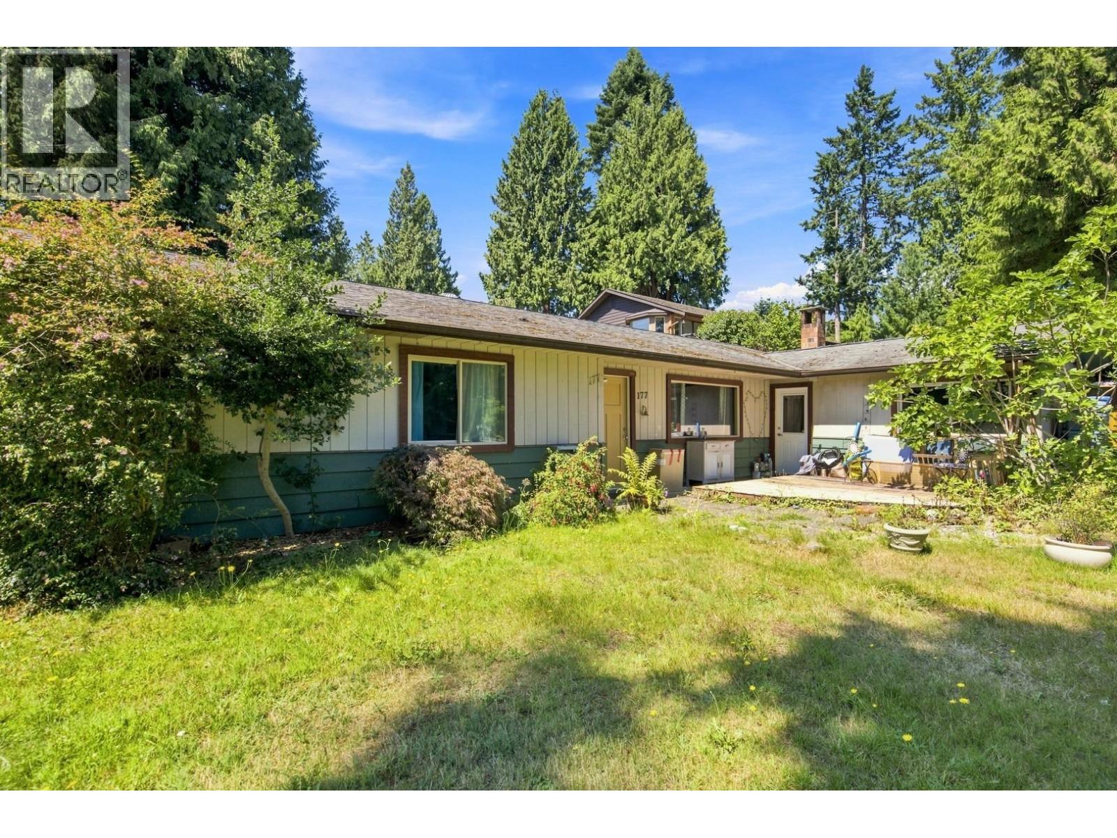 177 Pratt Road, Gibsons, British Columbia  V0N 1V3 - Photo 2 - R3156174