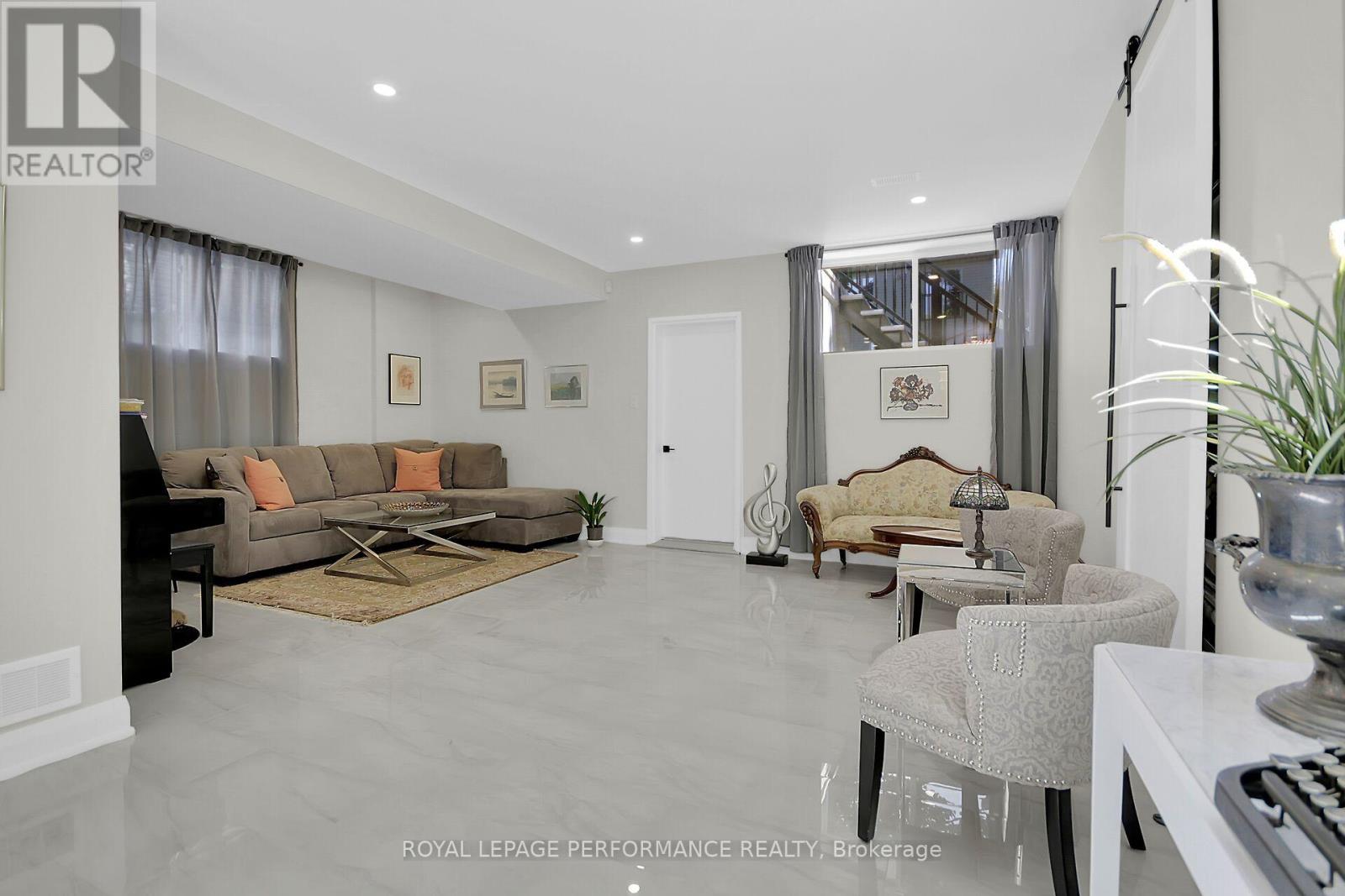 525 Edison Avenue, Ottawa, Ontario  K2A 1V3 - Photo 5 - X13683968