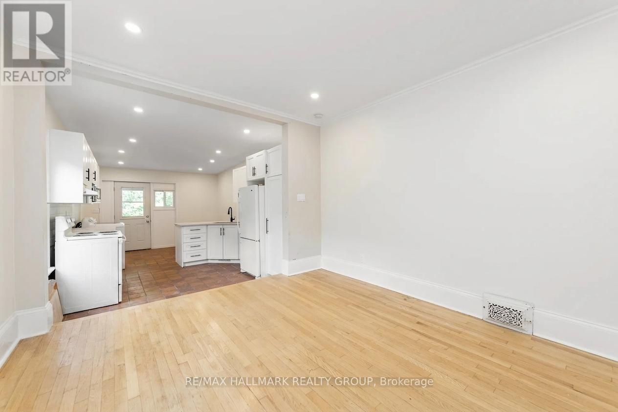 Unit A - 127 Henderson Avenue, Ottawa, Ontario K1N 7P5 - Photo 5 - X13684068
