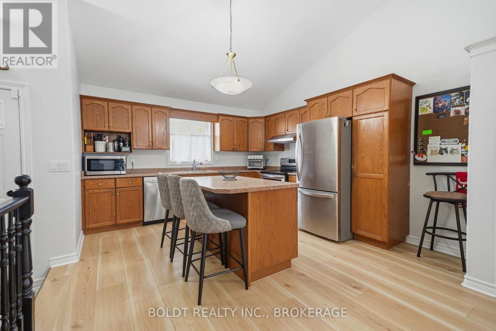 22 Graves Crescent, St. Catharines, Ontario  L2S 3Z6 - Photo 13 - X13684136