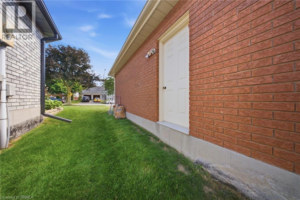 68 Allensgate Drive, Brantford, Ontario  N3V 1E2 - Photo 29 - 40856322