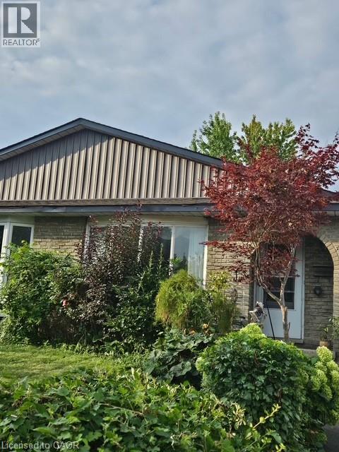 97 Guildwood Drive, Hamilton, Ontario  L9C 6S3 - Photo 2 - 40853313