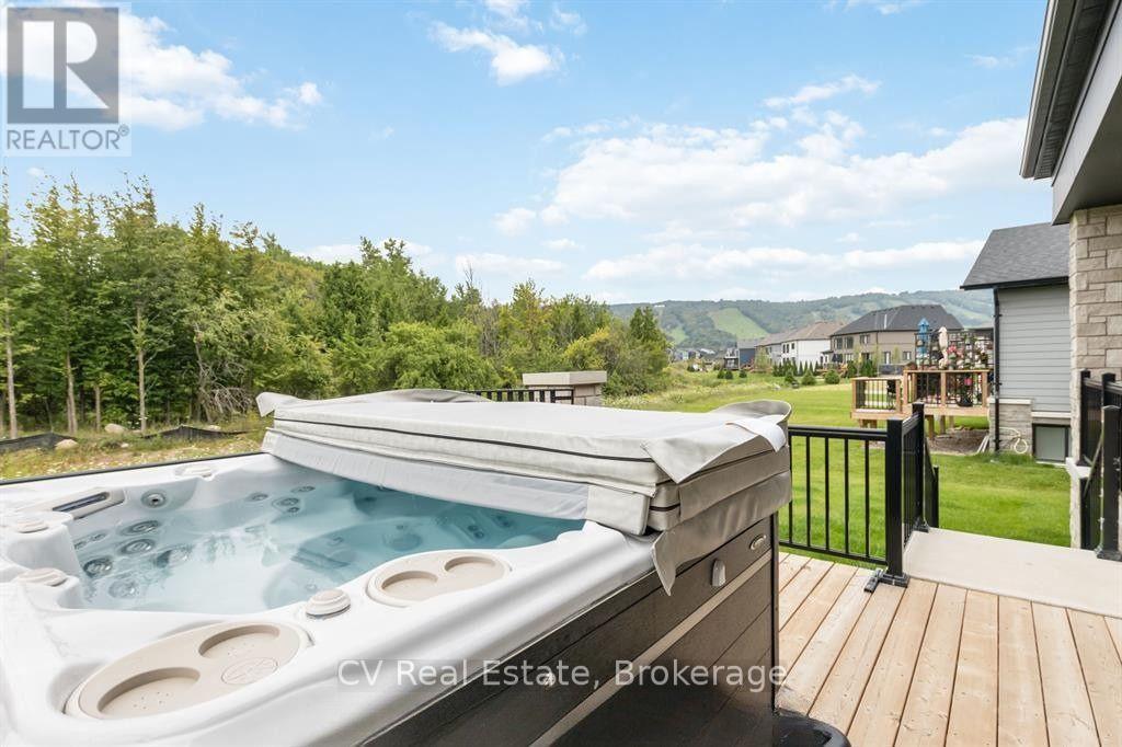 125 Stoneleigh Drive, Blue Mountains, Ontario  L9Y 4X5 - Photo 3 - X13579320