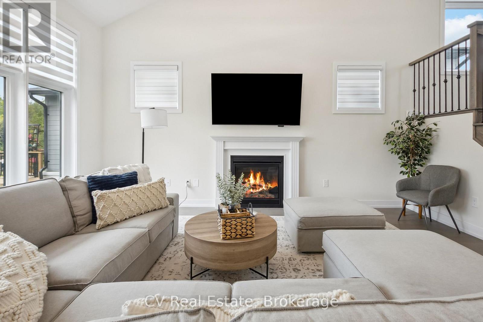 125 Stoneleigh Drive, Blue Mountains, Ontario  L9Y 4X5 - Photo 4 - X13579320