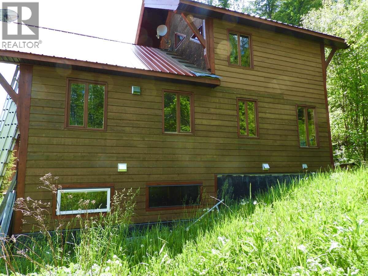 6119 Slocan River Road, Appledale, British Columbia V0G 2J0 - Photo 25 - 10352161