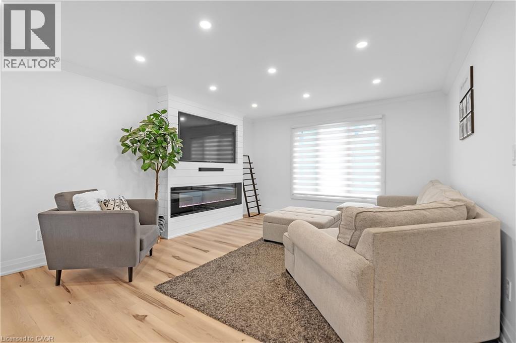 4236 Longmoor Drive, Burlington, Ontario  L7L 4Z9 - Photo 6 - 40856221
