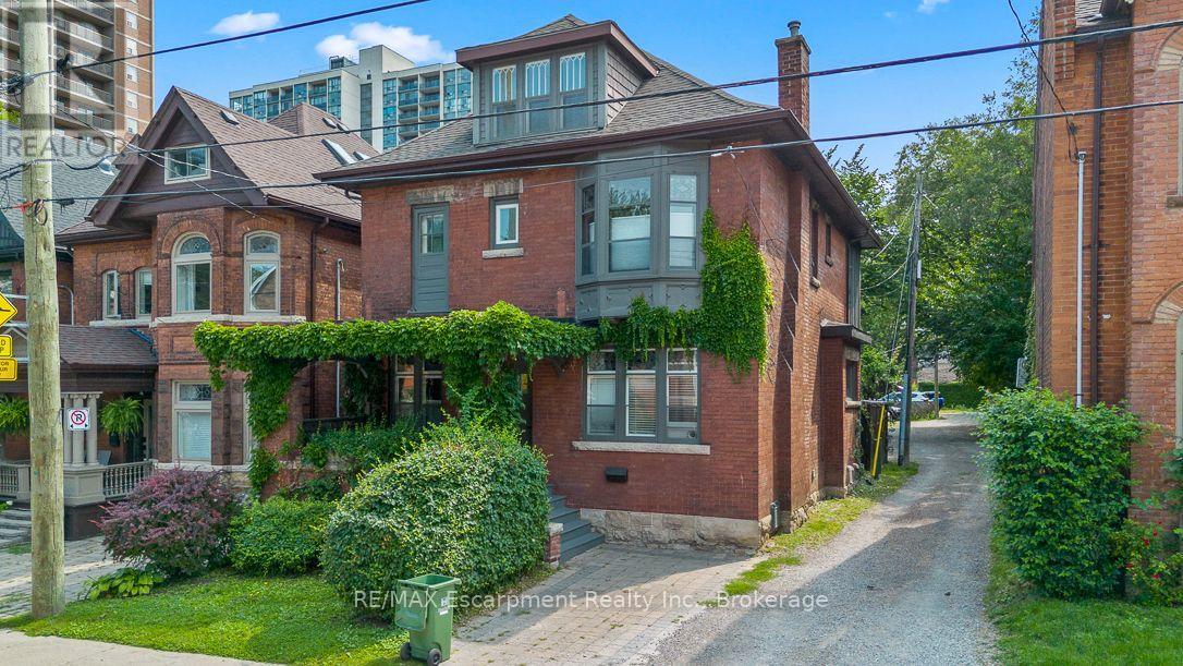 217 Caroline Street S, Hamilton, Ontario  L8P 3L5 - Photo 2 - X13684012