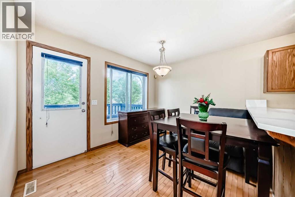 30 Covehaven View NE, Calgary, Alberta  T3R 1S6 - Photo 10 - A2337869