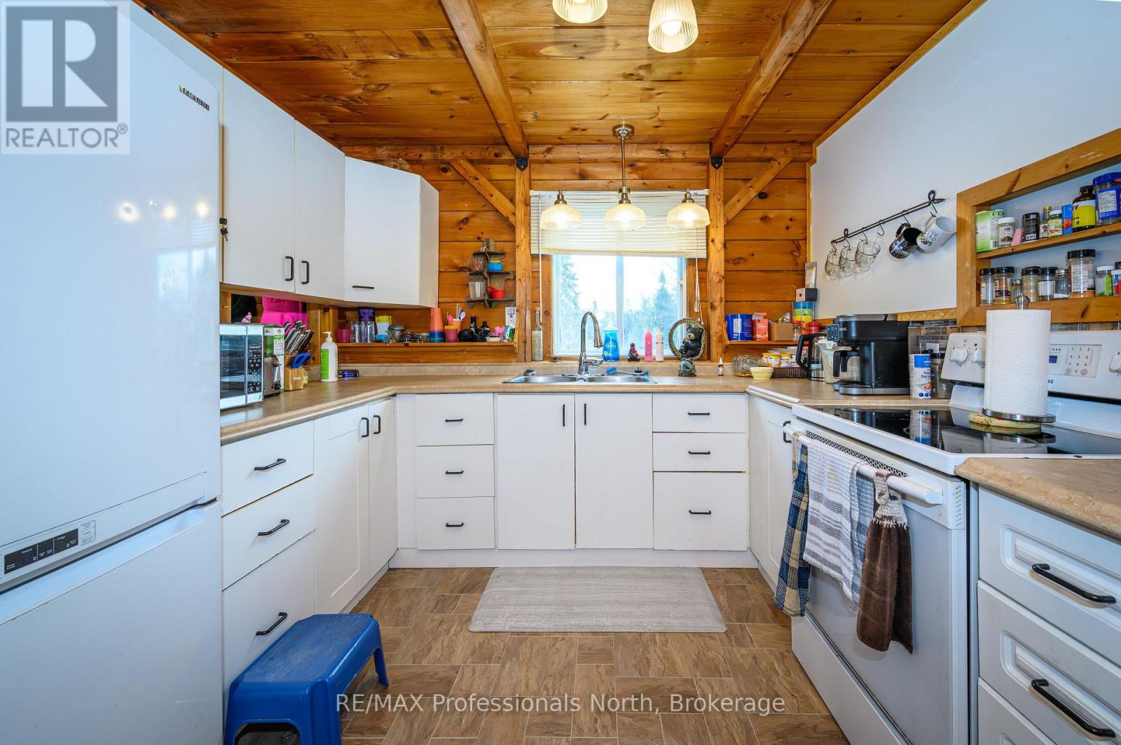 2315 Aspdin Road, Huntsville (Stisted), Ontario  P0B 1M0 - Photo 9 - X13683972