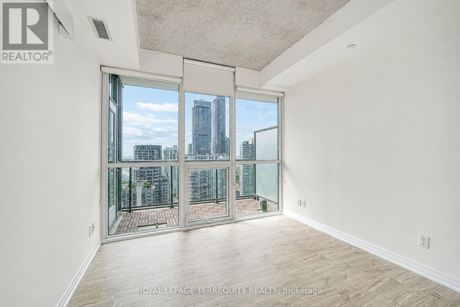 2606 - 88 Blue Jays Way, Toronto, Ontario  M5V 0L7 - Photo 5 - C13684040