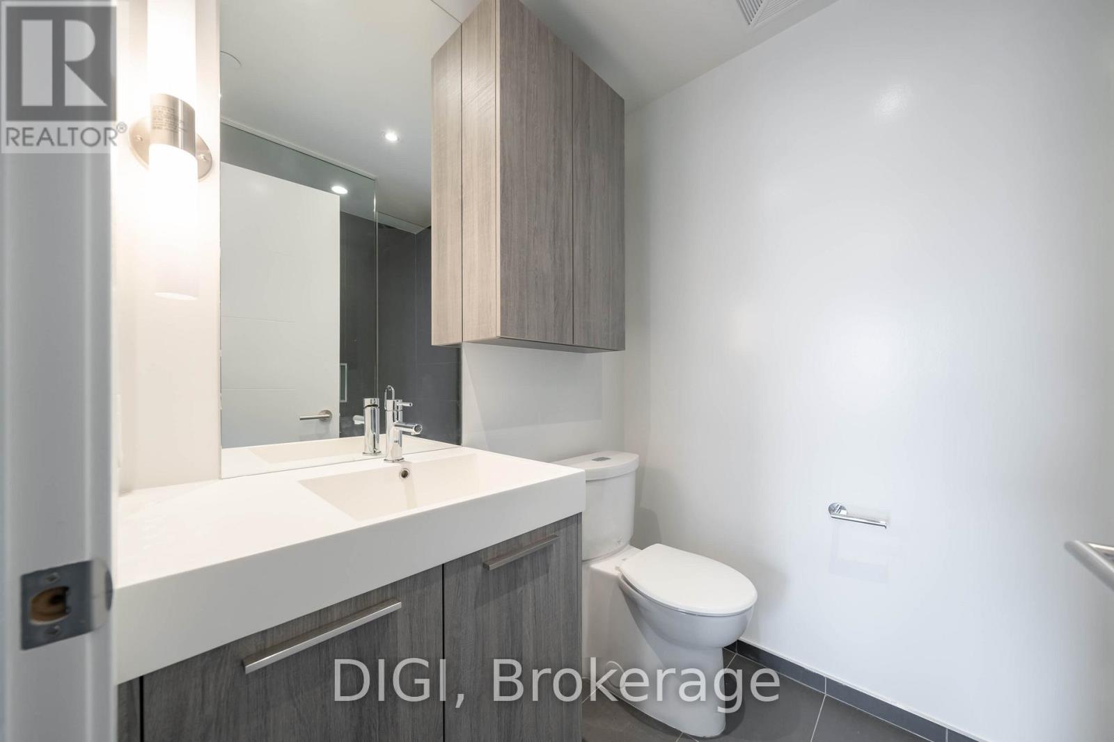 2004 - 25 Selby Street, Toronto, Ontario  M4Y 0E6 - Photo 18 - C13684062