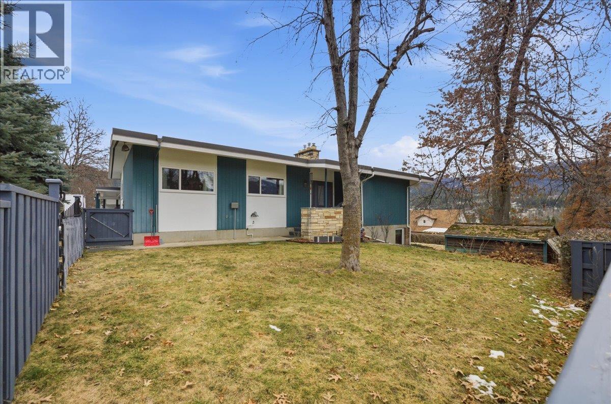 1832 Third Street, Fruitvale, British Columbia V0G 1L1 - Photo 22 - 10377637