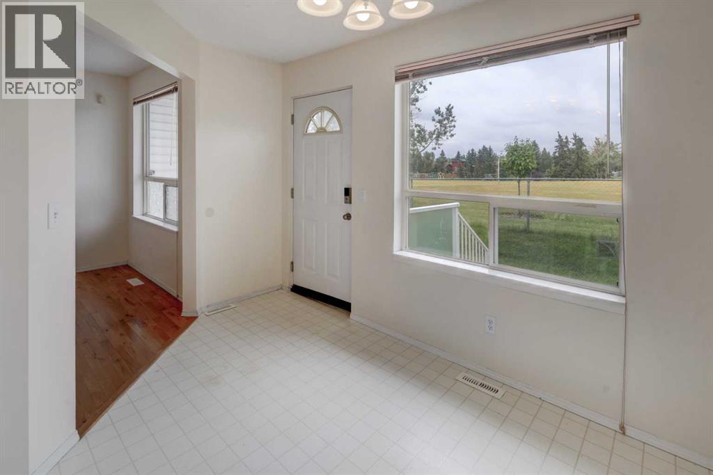 57 Sandpiper Lane NW, Calgary, Alberta  T3K 4L7 - Photo 6 - A2336682