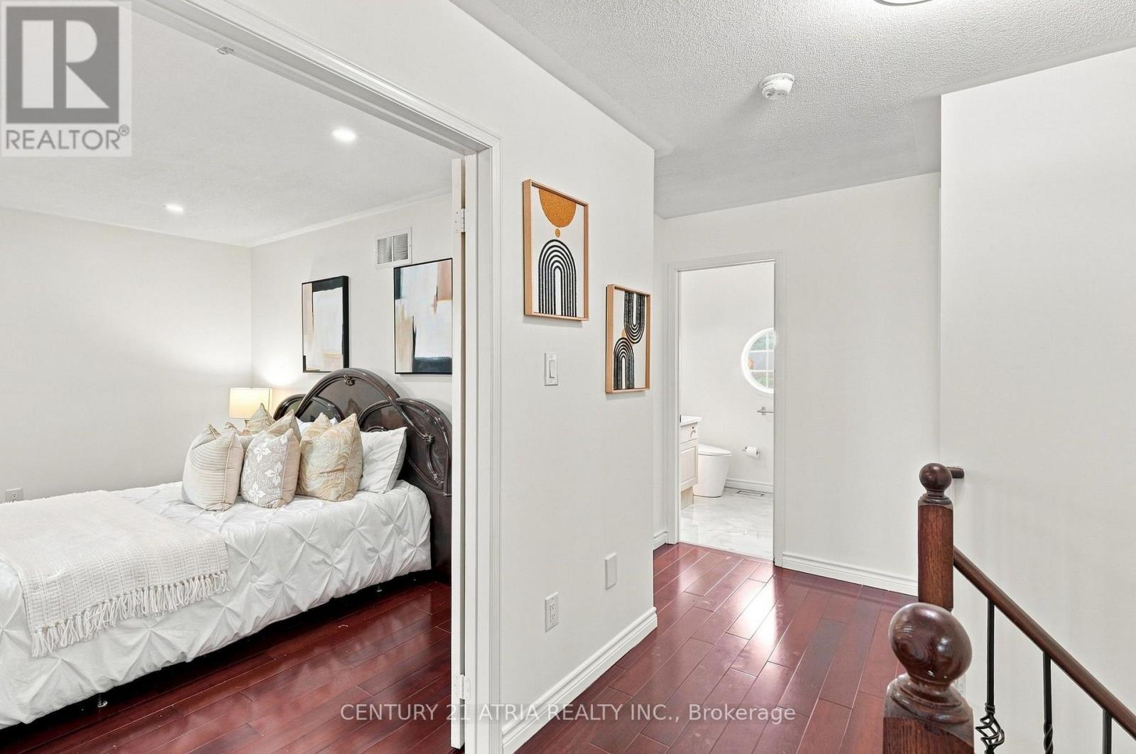 136 Rollinghill Road, Richmond Hill, Ontario  L4E 4E1 - Photo 33 - N13683938