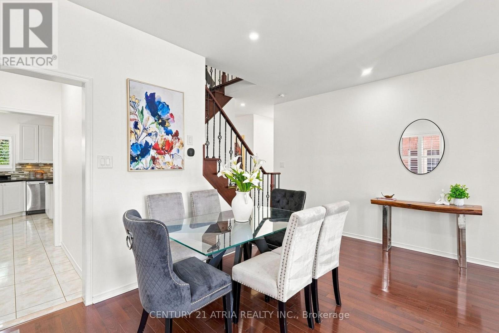 136 Rollinghill Road, Richmond Hill, Ontario  L4E 4E1 - Photo 7 - N13683938