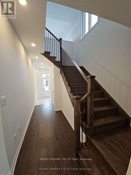 5 Abbey Crescent, Barrie (Painswick South), Ontario L9J 0B7 - Photo 6 - S13683920