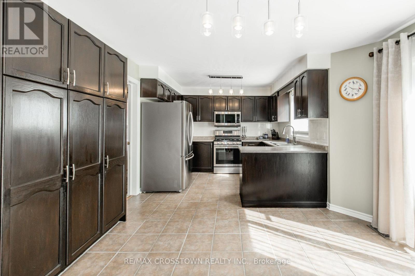 5 Kelsey Crescent, Barrie (Ardagh), Ontario  L4N 0J7 - Photo 18 - S13684086