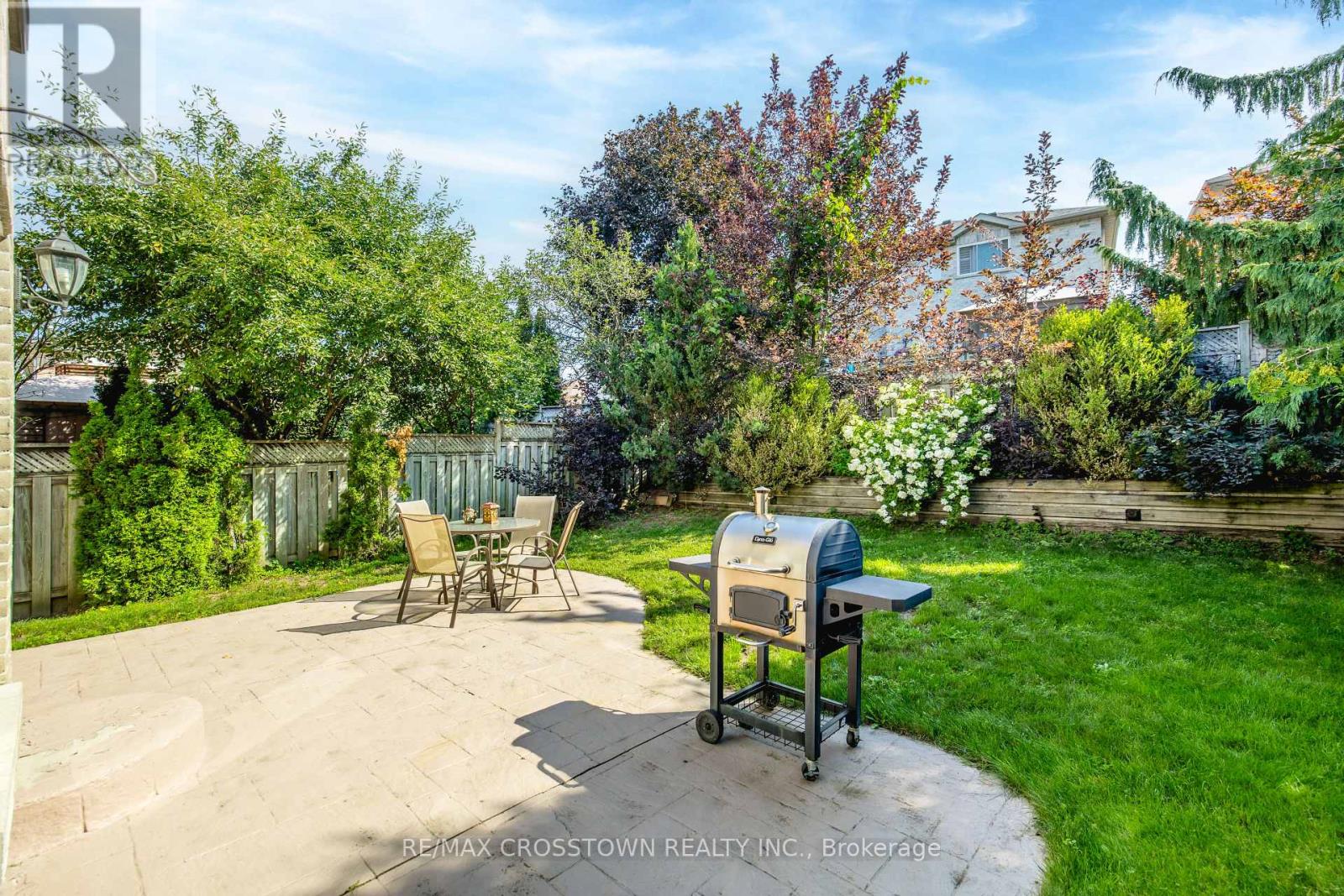 5 Kelsey Crescent, Barrie (Ardagh), Ontario  L4N 0J7 - Photo 4 - S13684086
