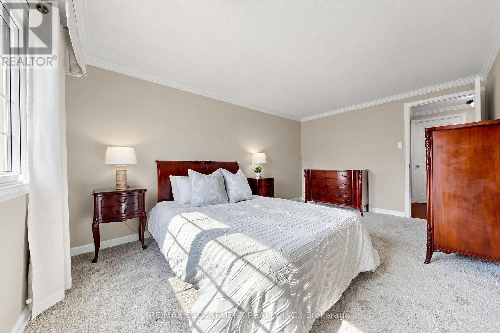 2208 Lancaster Crescent, Burlington, Ontario  L7P 3G5 - Photo 23 - W13683944