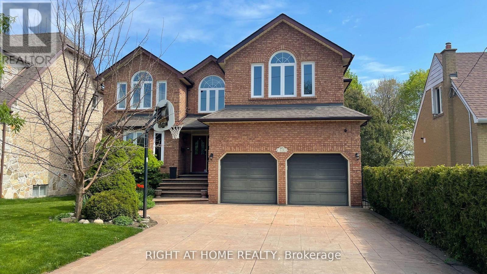 15 AGAR CRESCENT, Toronto, Ontario