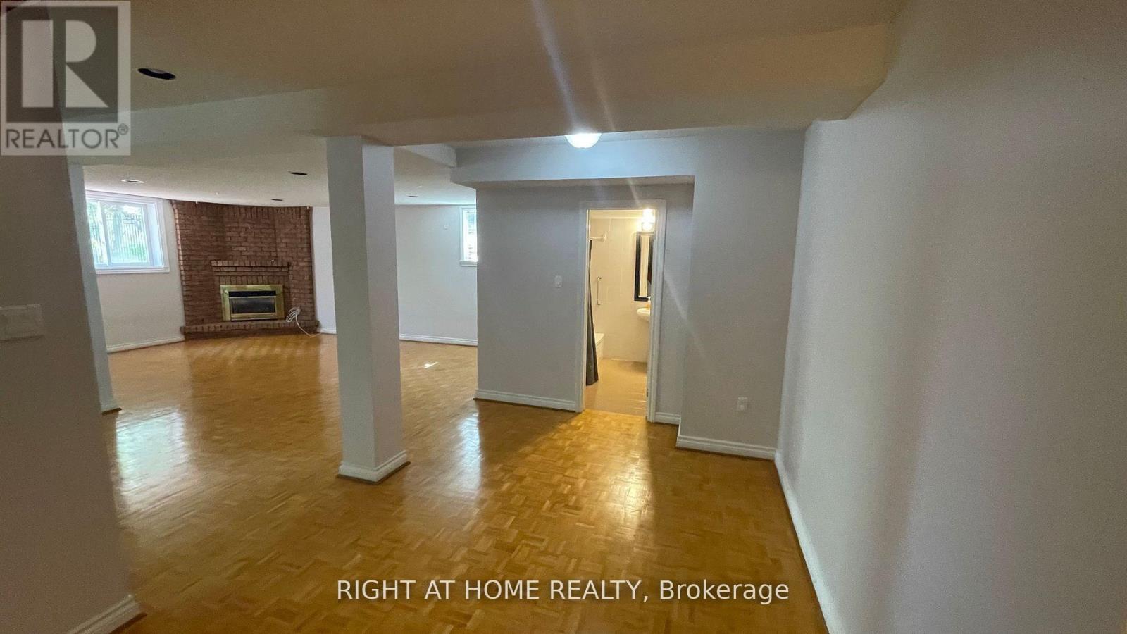 15 Agar Crescent, Toronto, Ontario  M9B 5A4 - Photo 17 - W13684002