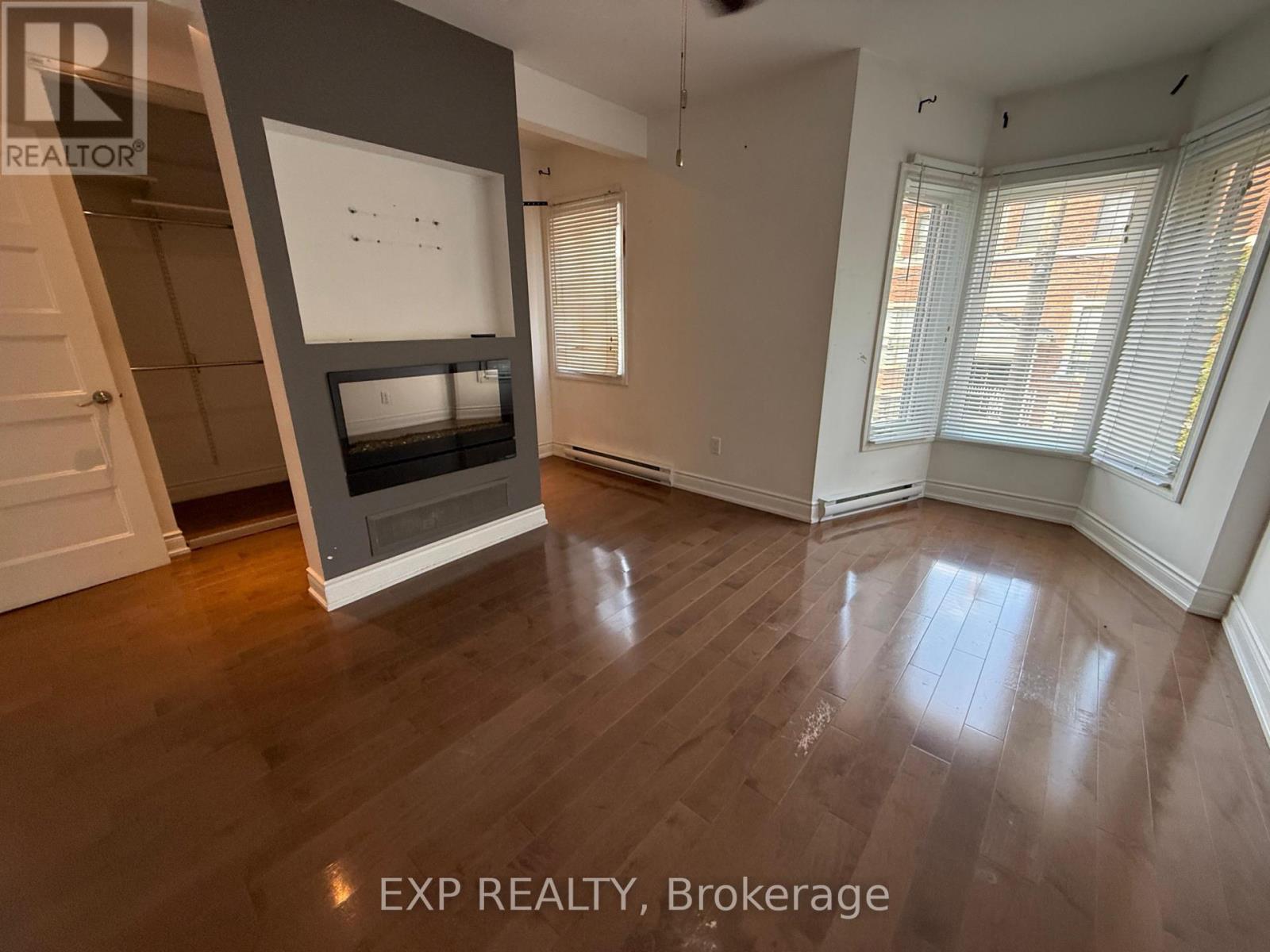 2f And 3f - 7 Lansdowne Avenue, Toronto, Ontario  M6K 2V7 - Photo 11 - W13684120