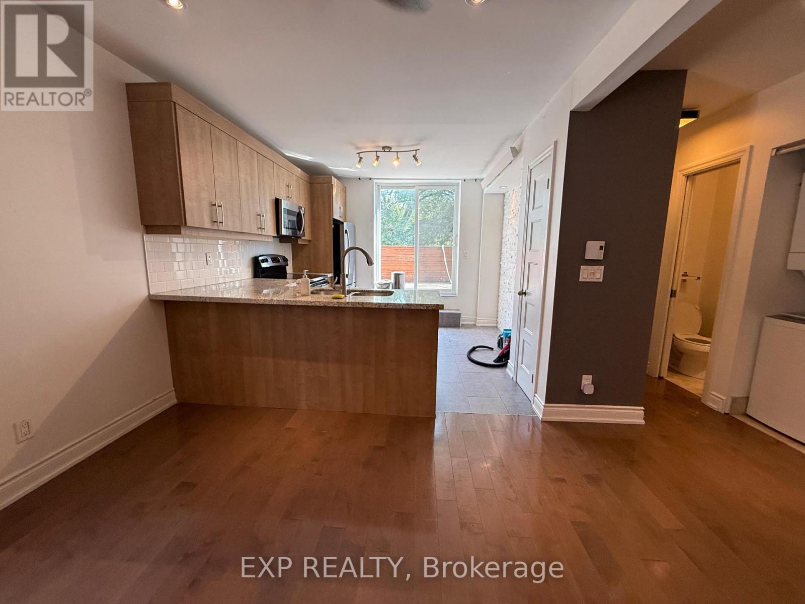 2f And 3f - 7 Lansdowne Avenue, Toronto, Ontario  M6K 2V7 - Photo 21 - W13684120