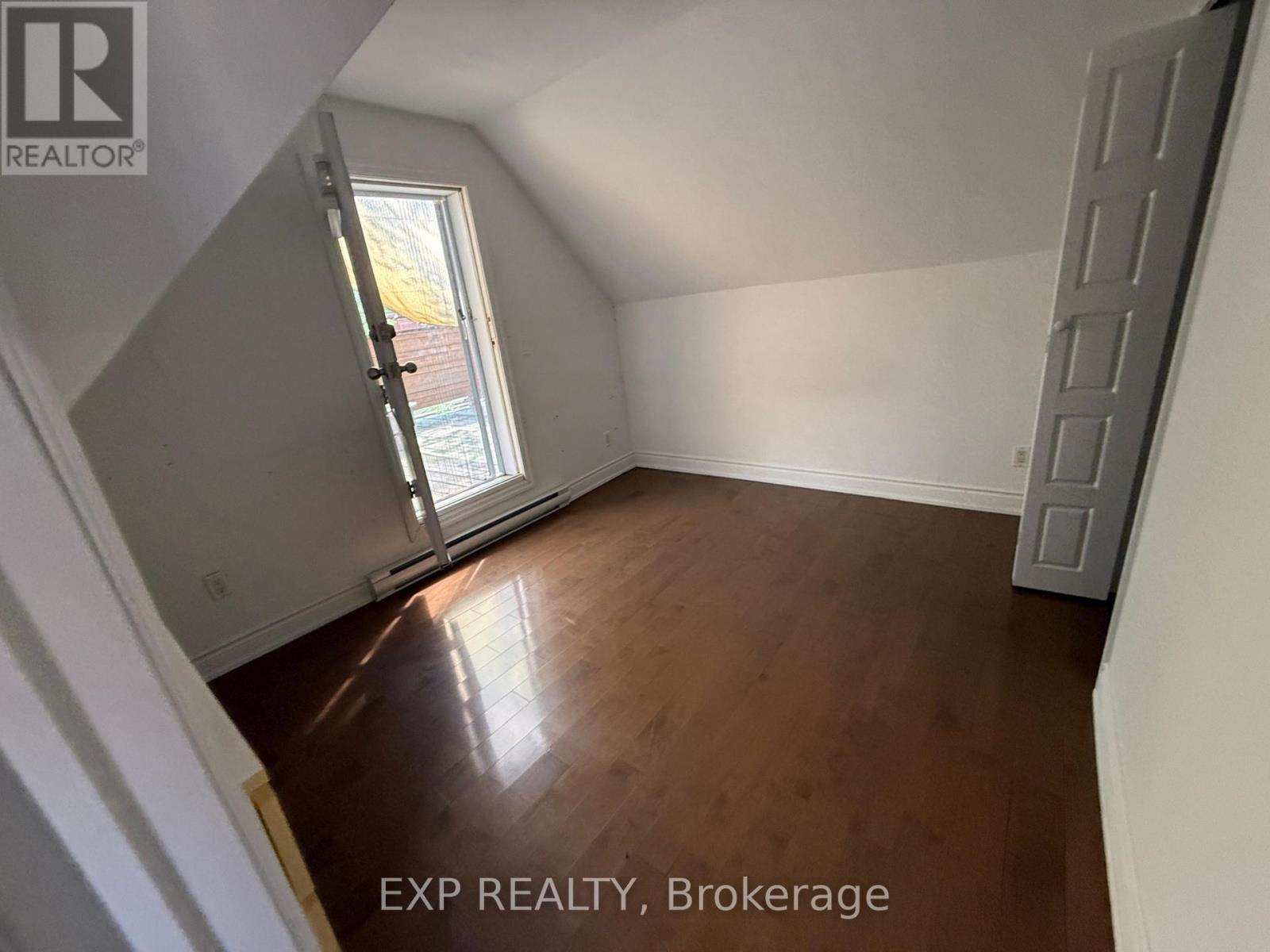 2f And 3f - 7 Lansdowne Avenue, Toronto, Ontario  M6K 2V7 - Photo 25 - W13684120