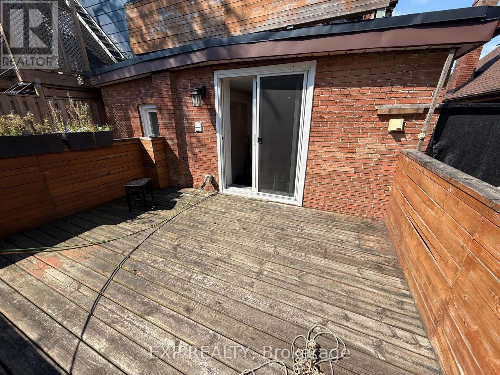 2f And 3f - 7 Lansdowne Avenue, Toronto, Ontario  M6K 2V7 - Photo 29 - W13684120