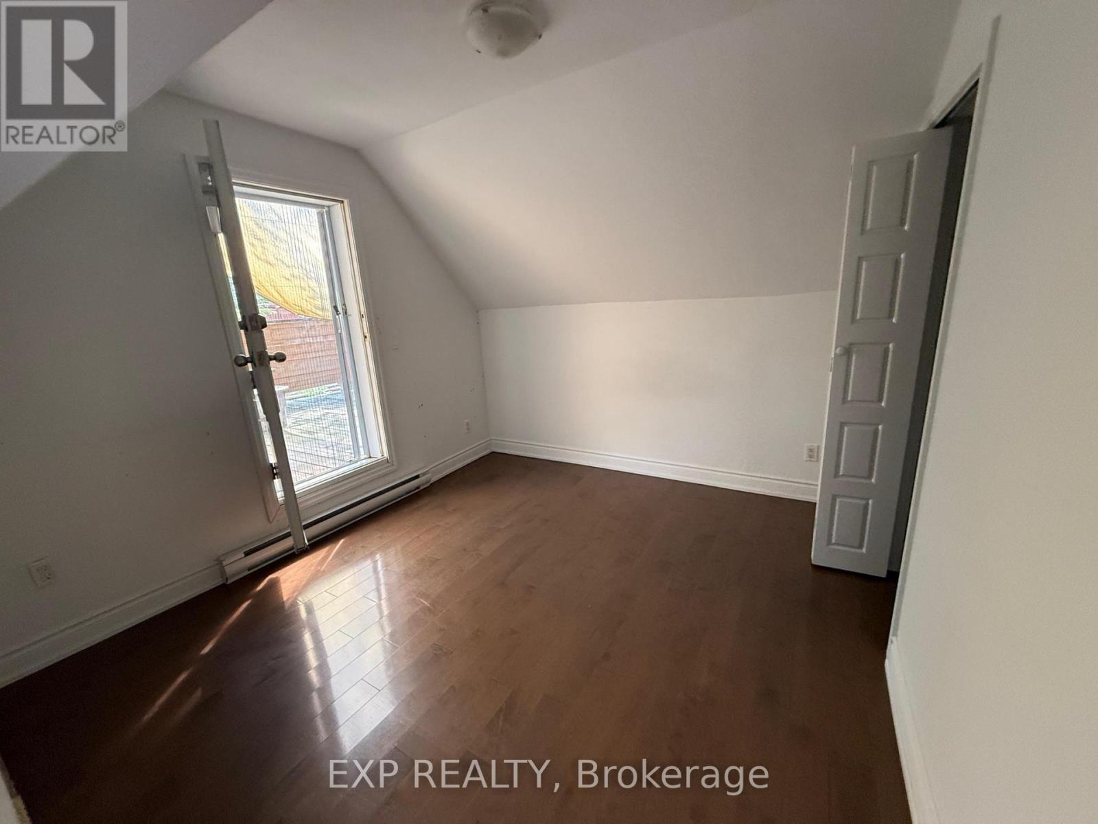 2f And 3f - 7 Lansdowne Avenue, Toronto, Ontario  M6K 2V7 - Photo 3 - W13684120
