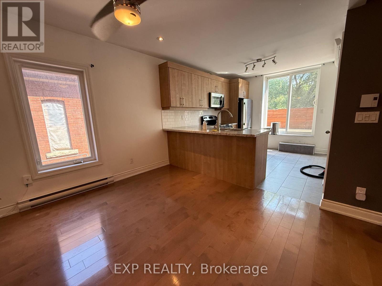 2f And 3f - 7 Lansdowne Avenue, Toronto, Ontario  M6K 2V7 - Photo 8 - W13684120