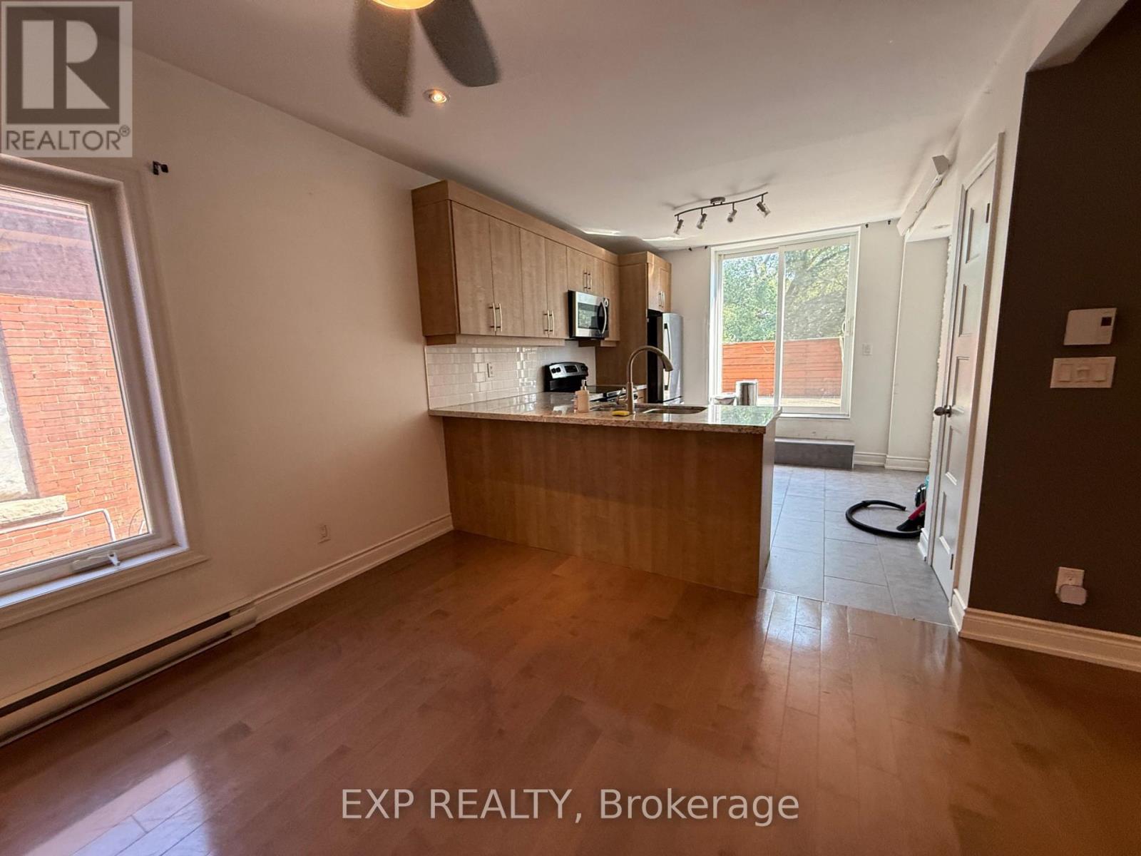 2f And 3f - 7 Lansdowne Avenue, Toronto, Ontario  M6K 2V7 - Photo 9 - W13684120