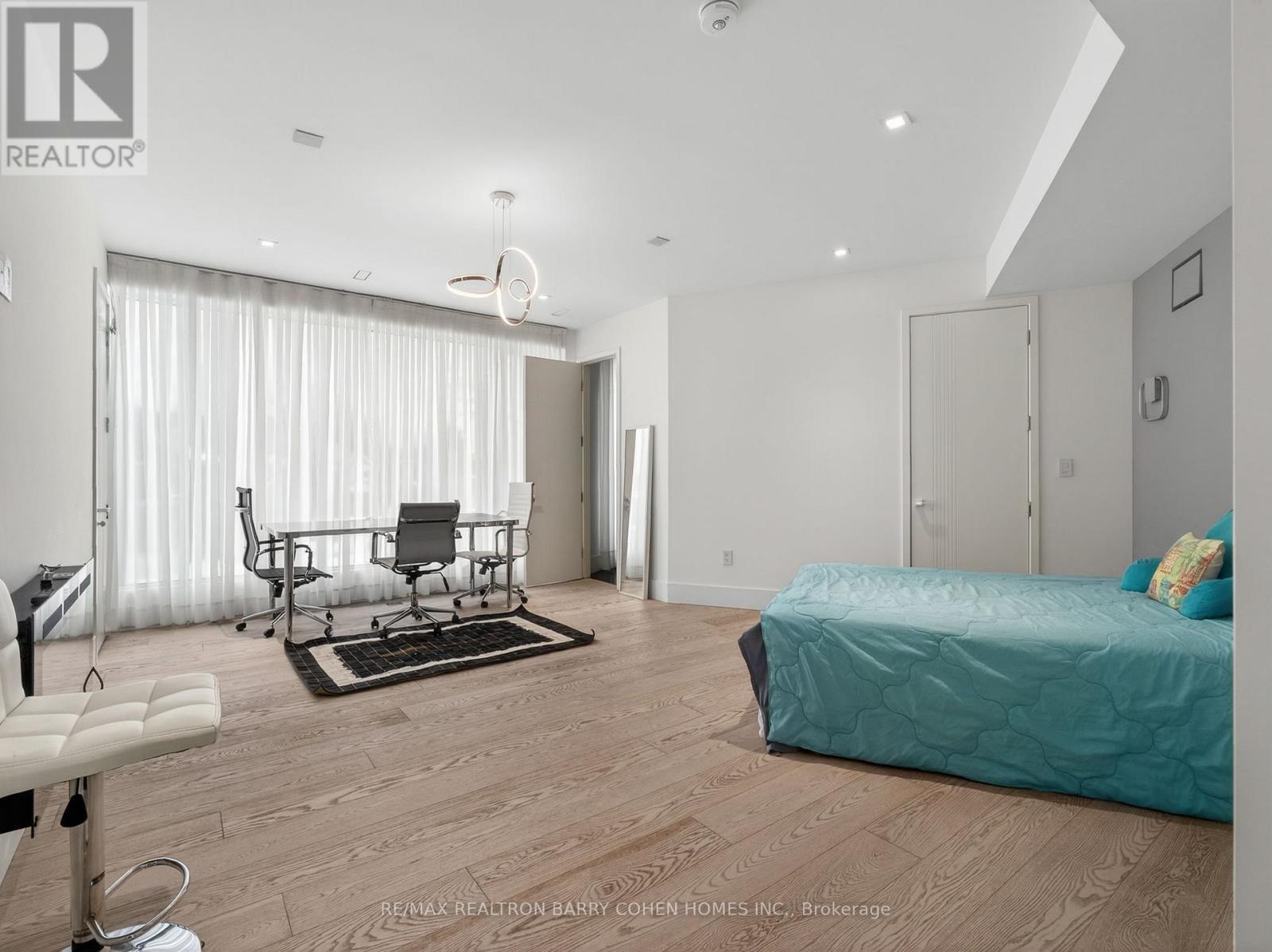 8 Cadmus Road, Toronto, Ontario  M2M 2M4 - Photo 19 - C13020934