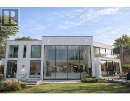 8 CADMUS ROAD, Toronto, Ontario