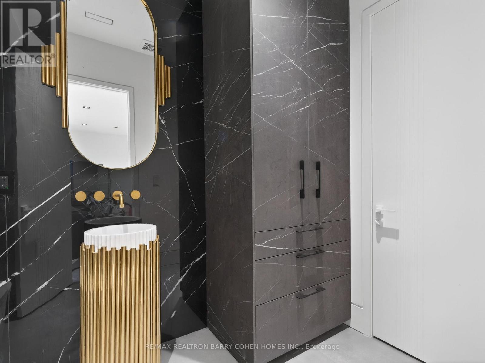 8 Cadmus Road, Toronto, Ontario  M2M 2M4 - Photo 28 - C13020934