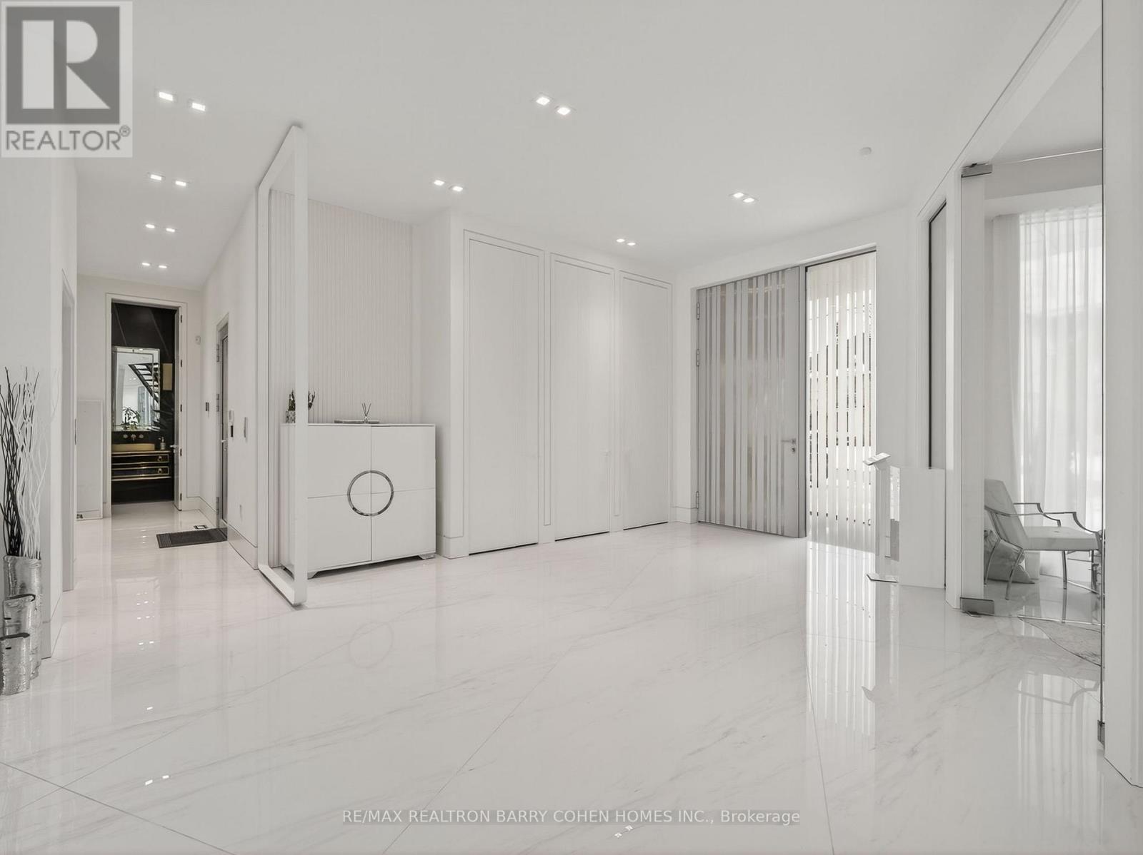 8 Cadmus Road, Toronto, Ontario  M2M 2M4 - Photo 5 - C13020934