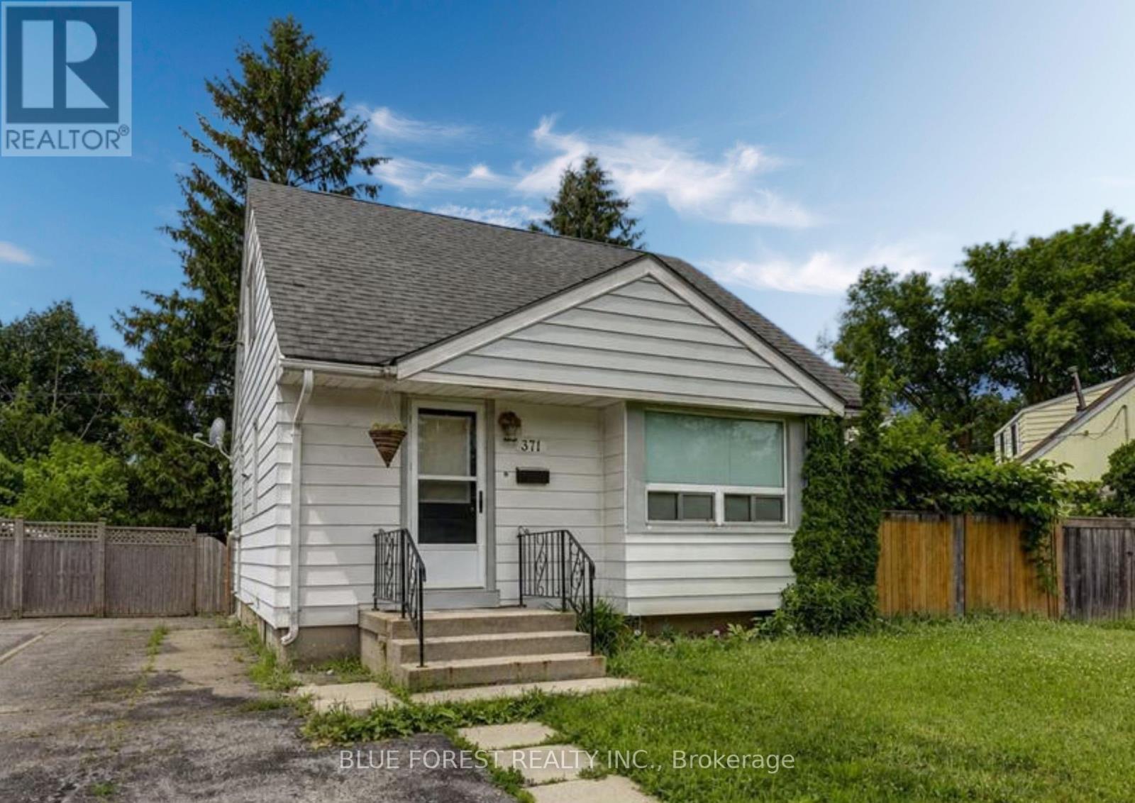 371 FLANDERS ROW, London East, Ontario