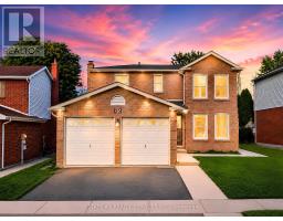 35 GOLDEN MEADOW DRIVE, Kitchener, Ontario