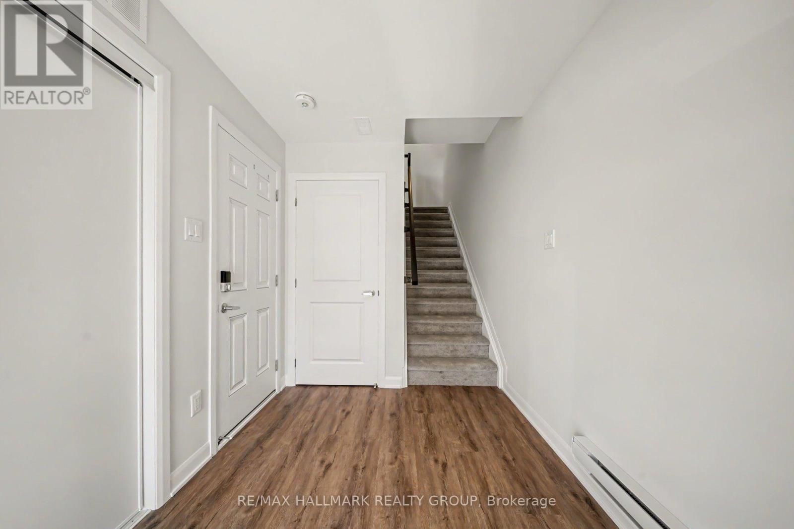 703 Tadpole Crescent, Ottawa, Ontario  K2J 7M9 - Photo 3 - X13606412
