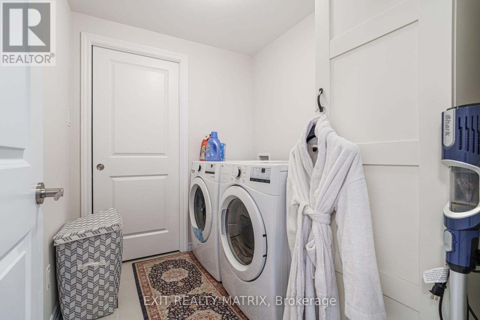 B - 161 Massalia Crescent, Ottawa, Ontario  K4A 5R1 - Photo 17 - X13684004