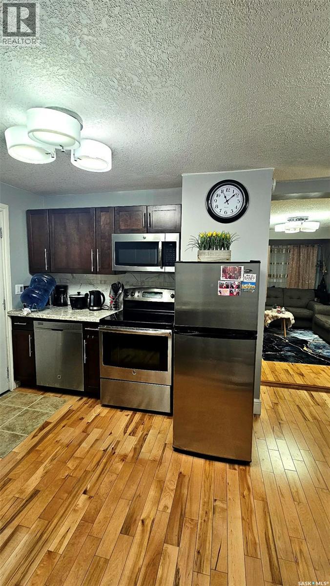 421 6th Avenue E, Prince Albert, Saskatchewan  S6V 2J2 - Photo 8 - SK045749