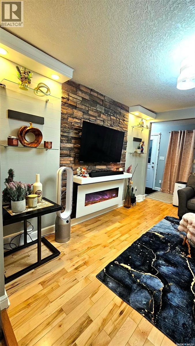 421 6th Avenue E, Prince Albert, Saskatchewan  S6V 2J2 - Photo 4 - SK045749