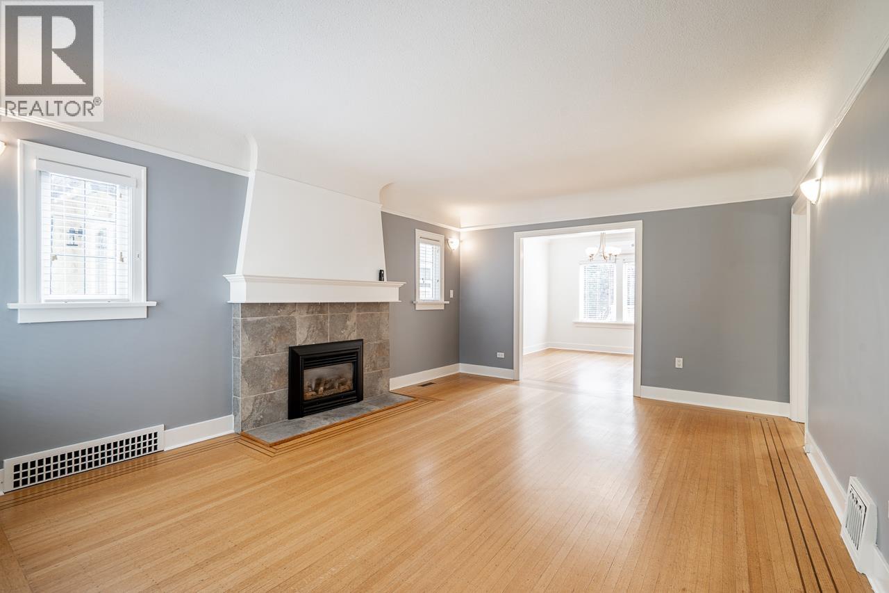 242 W 21st Avenue, Vancouver, British Columbia  V5Y 2E5 - Photo 3 - R3123930