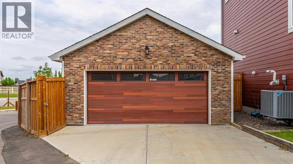 46 Yorkstone Way SW, Calgary, Alberta  T2X 4K7 - Photo 3 - A2328235