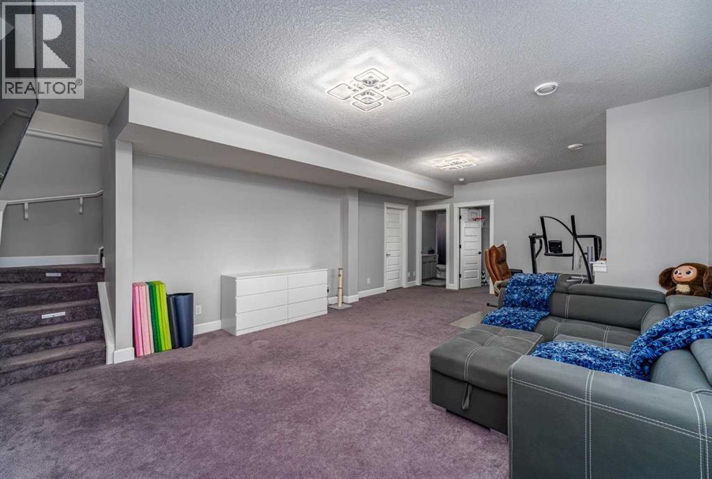 46 Yorkstone Way SW, Calgary, Alberta  T2X 4K7 - Photo 37 - A2328235