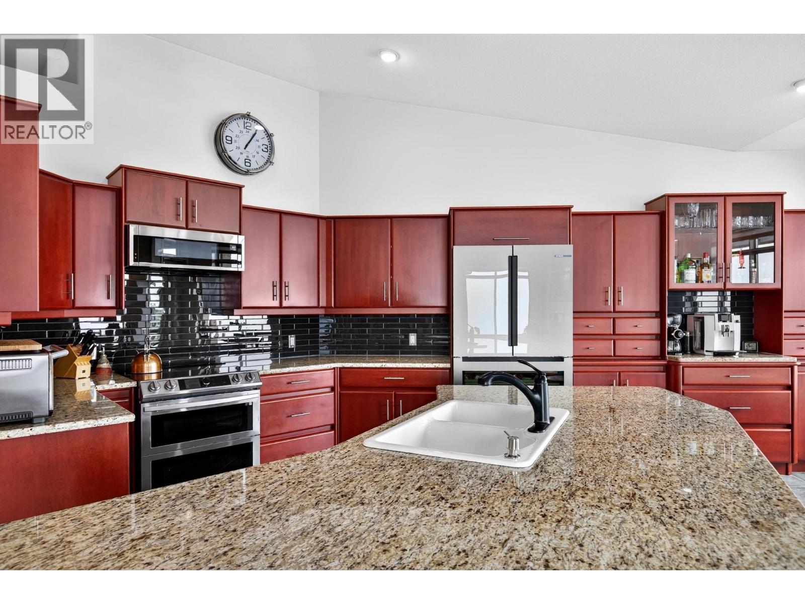 2213 Waddington Court Unit# 3, Kelowna, British Columbia  V1V 2P4 - Photo 14 - 10397460
