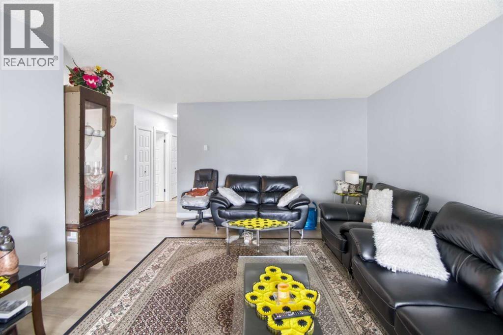 205, 8231 Elbow, Calgary, Alberta T2V 1K6 - Photo 2 - A2335517