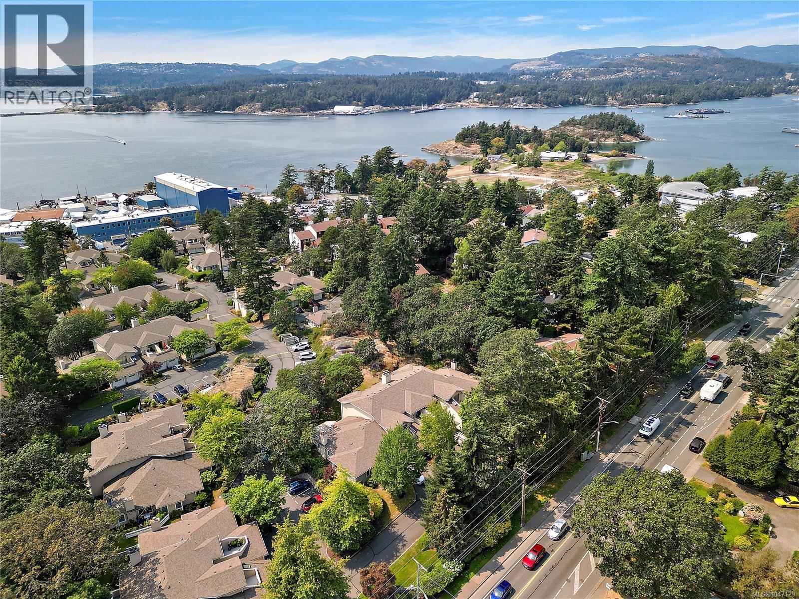 5 909 Admirals Rd, Esquimalt, British Columbia  V9A 2P1 - Photo 2 - 1047129