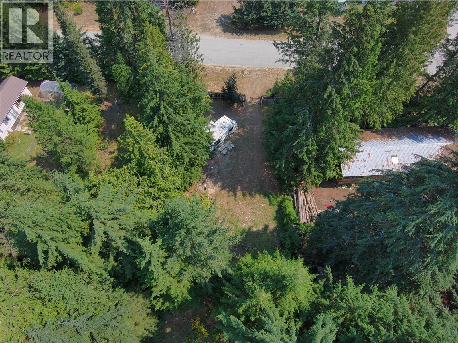 1111 Harold Street, Slocan, British Columbia V0G 2C0 - Photo 13 - 10397909